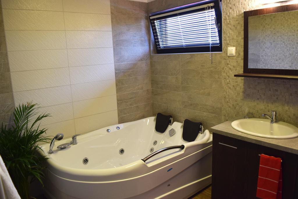Sanderson Apartments Miercurea Ciuc Esterno foto